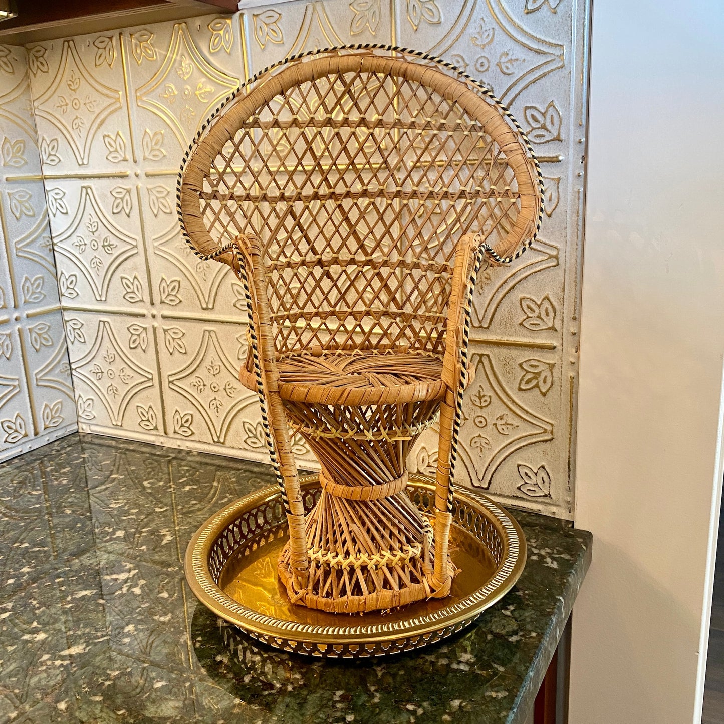Mini Peacok Chair/Pot Holder